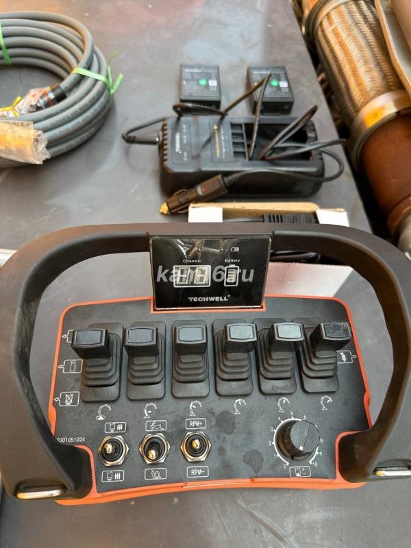 Автобетононасос на Шасси FAW JK6 8х4 c установкой JIUHE JHZ5290THB-38